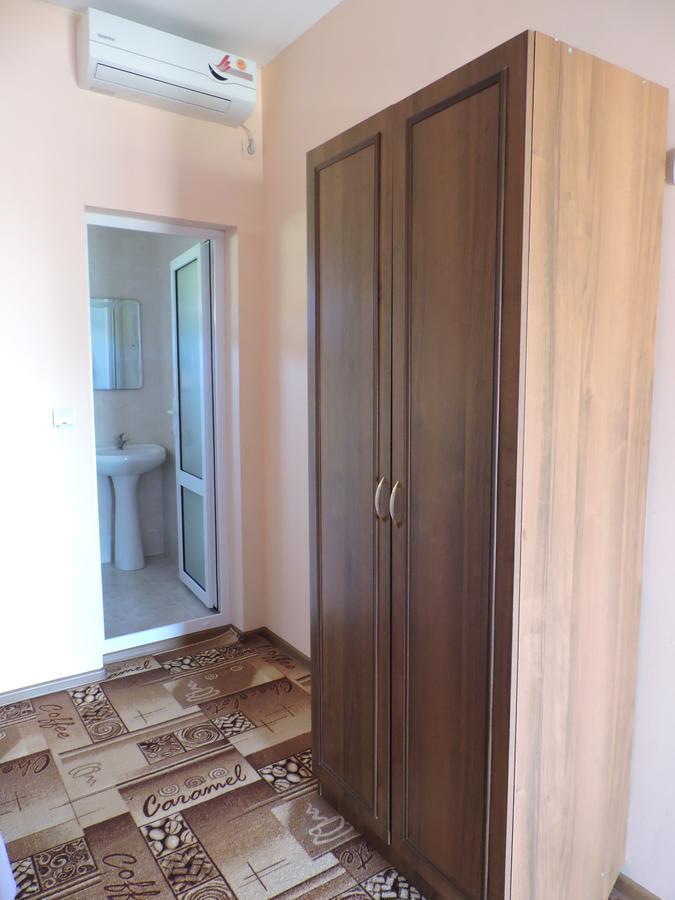 Guesthouse U Moti New Athos Экстерьер фото