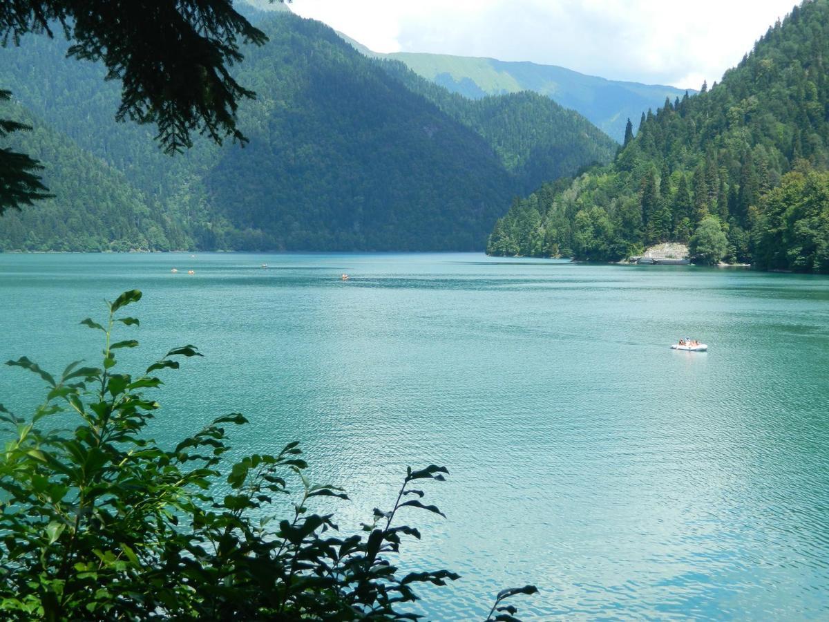 Guesthouse U Moti New Athos Экстерьер фото